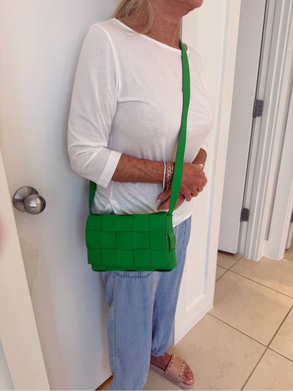 Bottega Veneta Green Woven Crossbody Shoulder Bag - Fashionable Everyday Carry